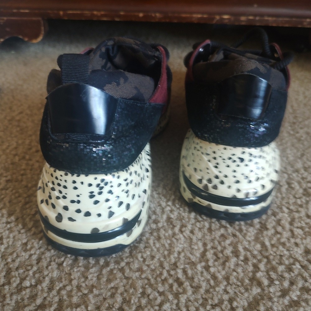 Steve Madden Camo Burgundy‎ Suede Mixed Media Chunky Fashion Sneakers Multicolor